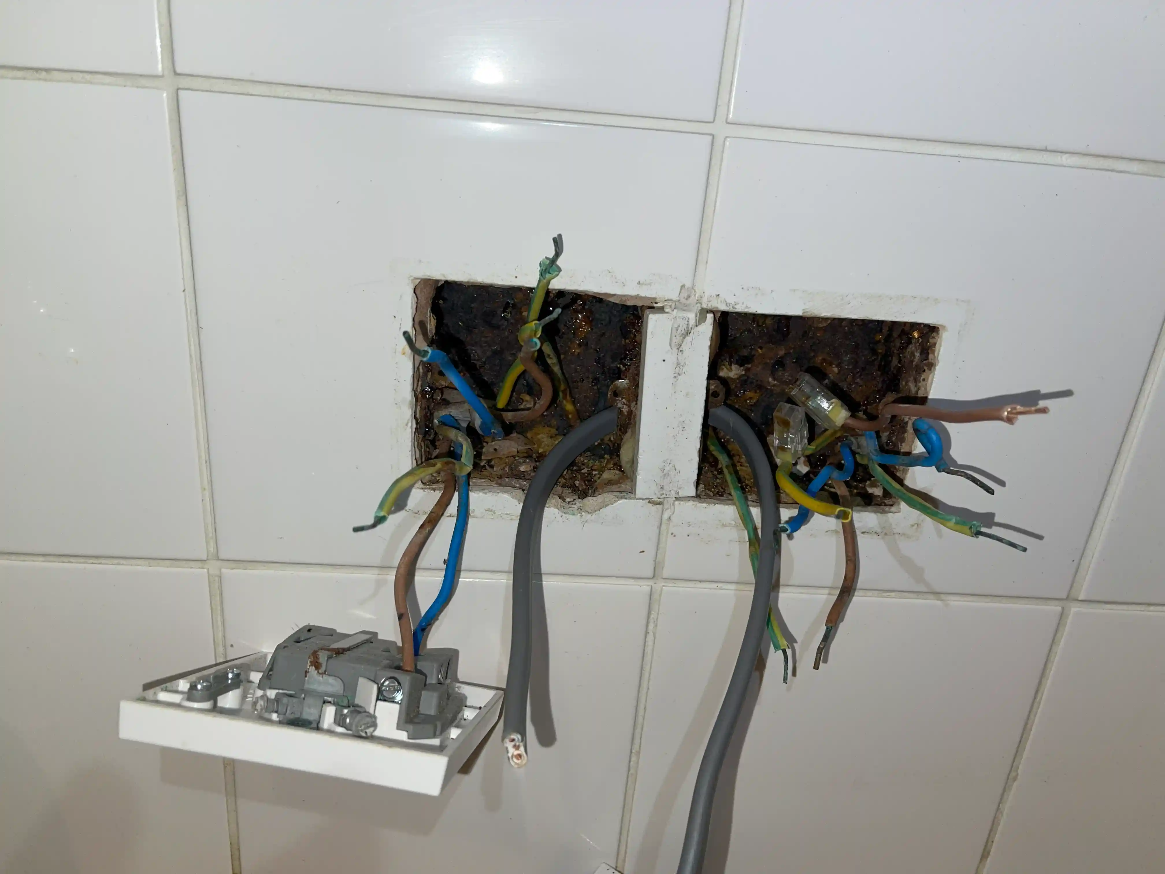 24 Hours Emergency Electrician near Belgravia